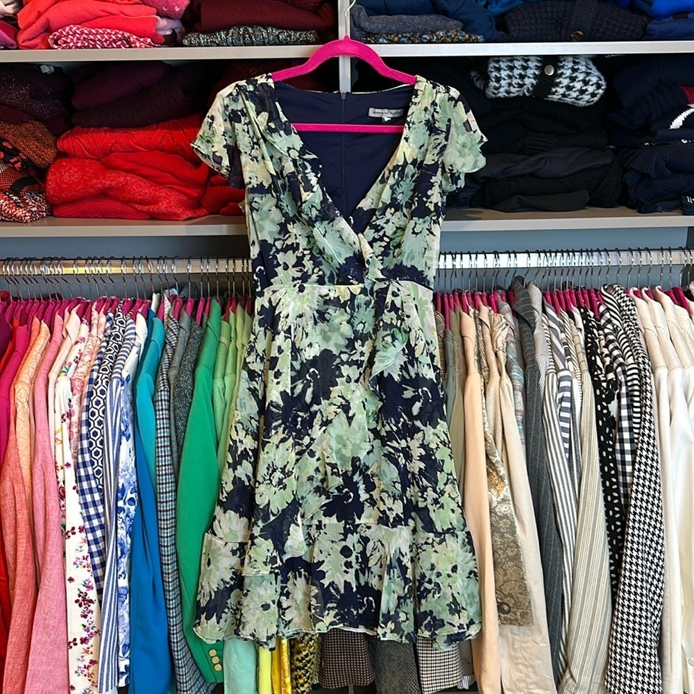 Danny & Nicole blue with green flowers cap sleeve v neck dress size 6